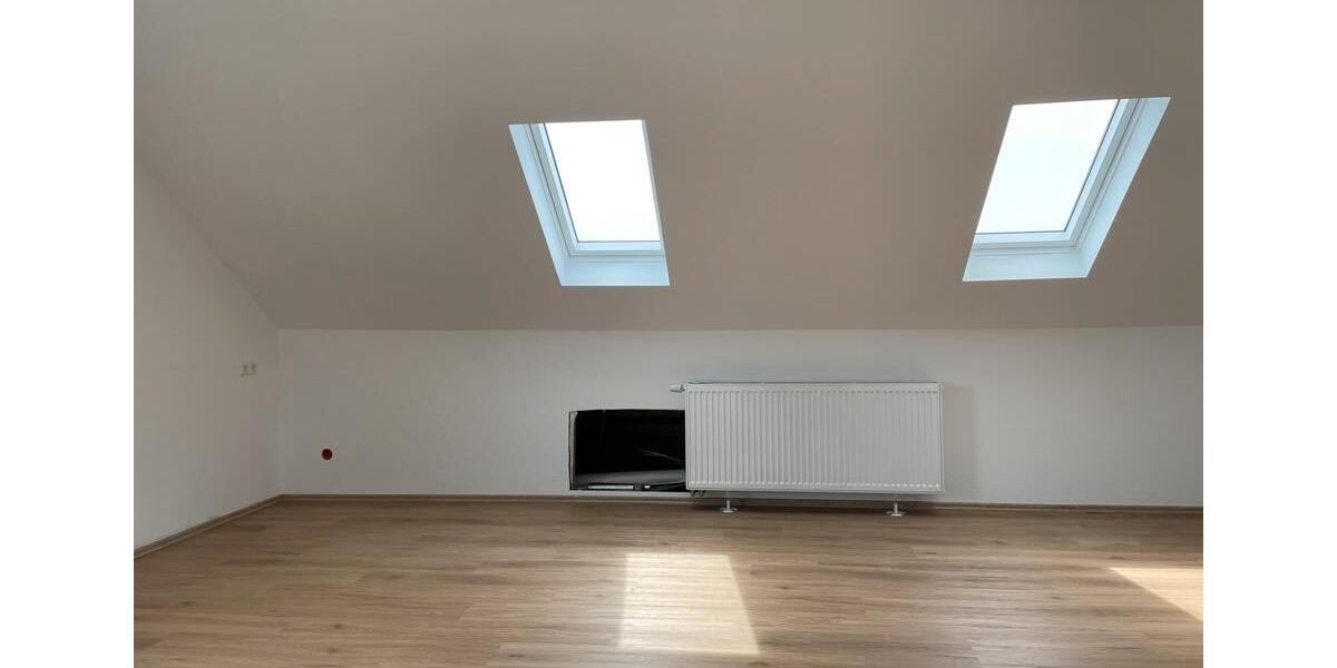 DHH in Hofheim-Wallau ab 01.04.2026 zu vermieten! 5 zimmer