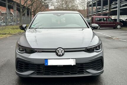 VW Golf 61.200 km 30.500 &euro; Rüsselsheim 65428