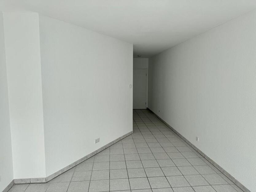 Helle 2-Zimmer-Wohnung mit zwei Balkonen und Tiefgarage