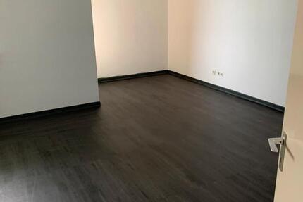 Charmante 2 Zimmer Wohnung mit Balkon in Dietzenbach zimmer