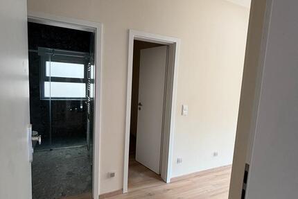 Wohnung Bischofsheim - 1 Zimmer, 40 m&sup2;, 900&euro; | Angebot:25902123