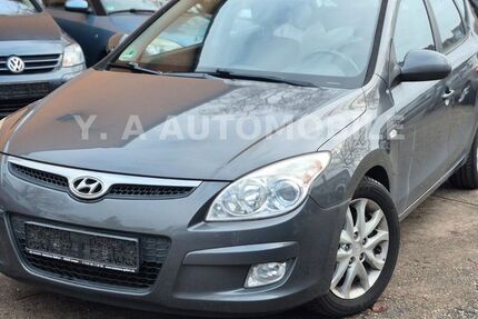 Hyundai i30 209.621 km 2.500 &euro; Frankfurt am Main 65933