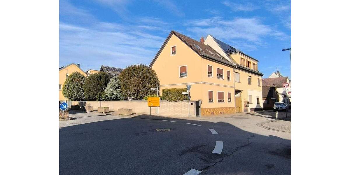 Einfamilienhaus Bischofsheim - 8 Zimmer, 170 m&sup2;, 598.000&euro; | Angebot:25043154