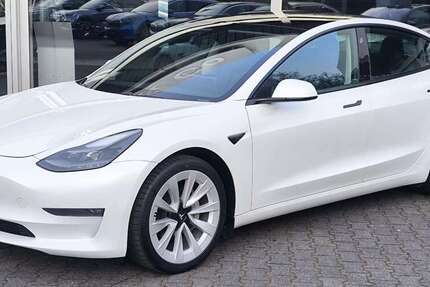Tesla Model 3 29.930 km 28.250 &euro; Dieburg 64807