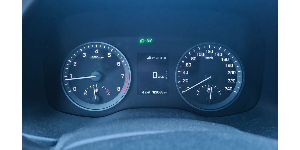 Hyundai TUCSON 129.000 km 12.500 &euro; Bürstadt 68642