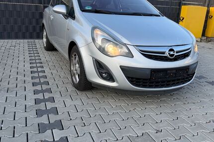 Opel Corsa 198.000 km 2.999 &euro; Frankfurt am main 60386