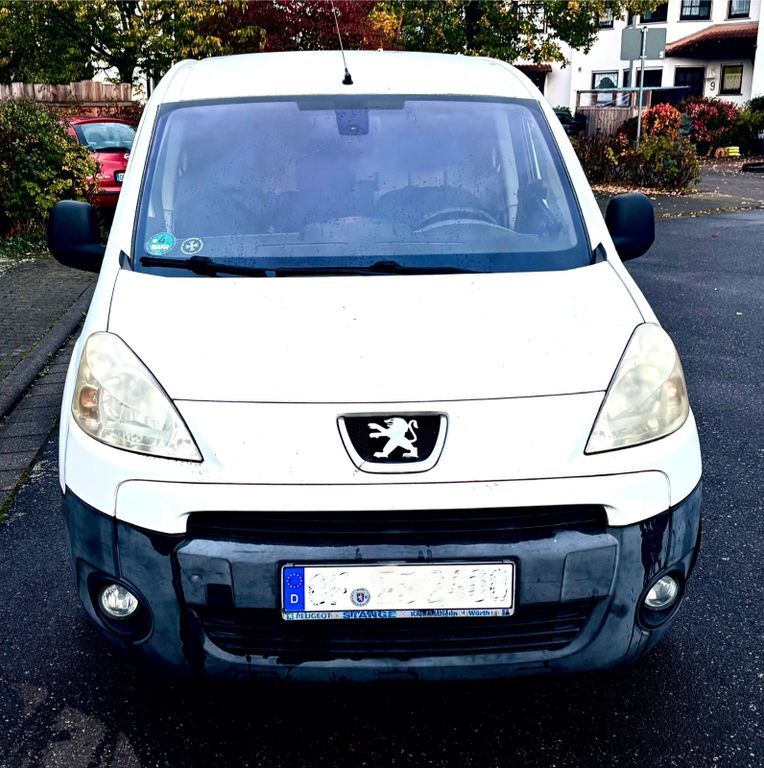 Peugeot Partner 128.000 km 2.300 € Seligenstadt 63500