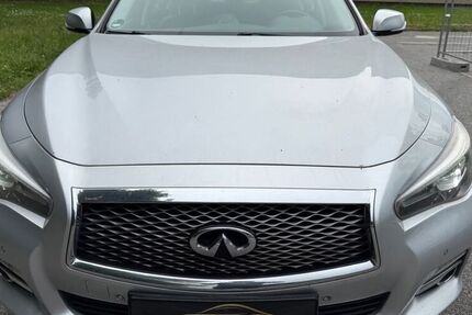 INFINITI Q50