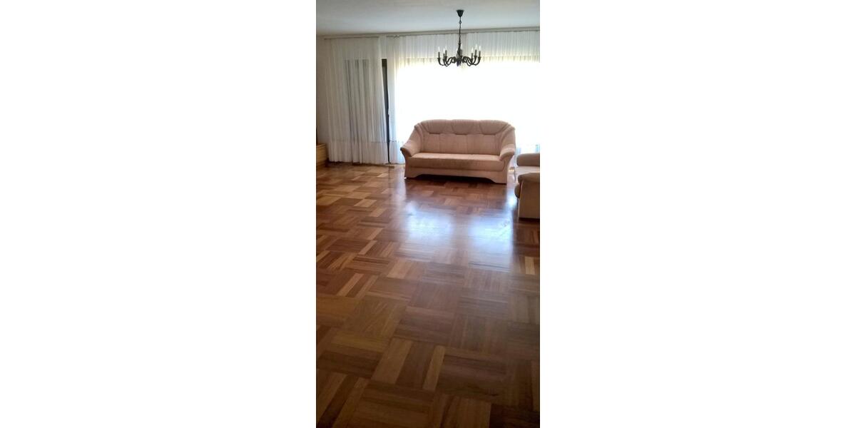 Bungalow Babenhausen - 4 Zimmer, 156 m&sup2;, 1.650&euro; | Angebot:26204044
