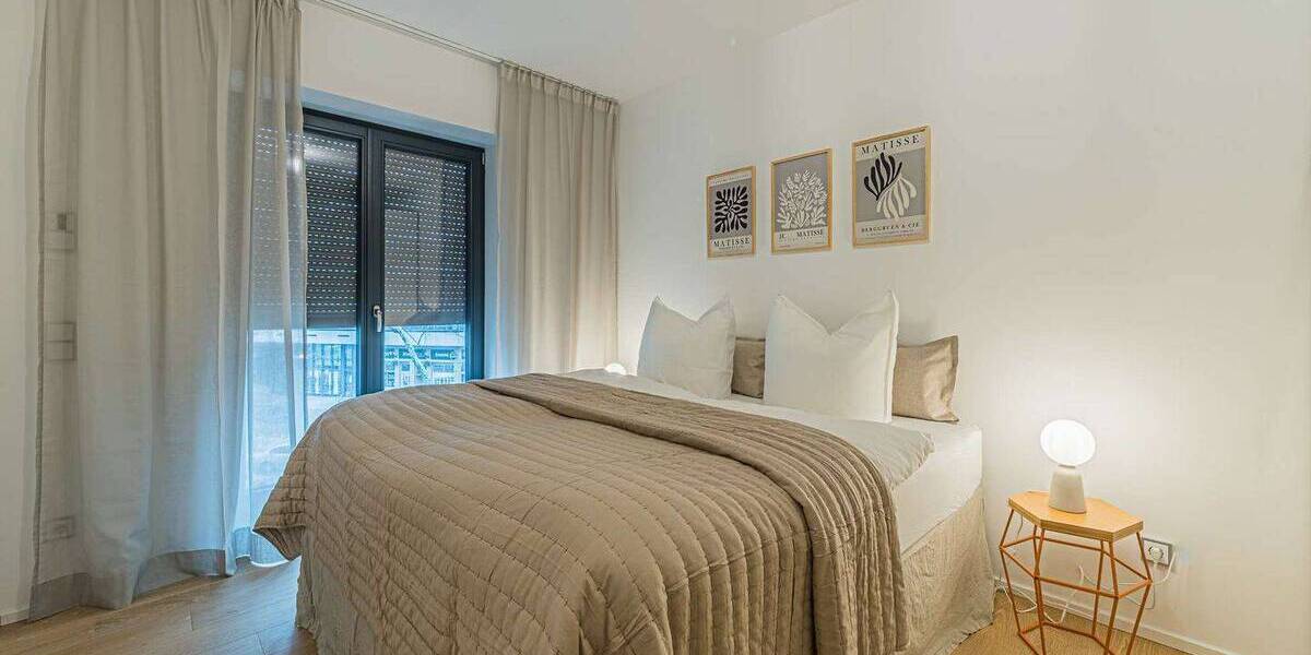 Etagenwohnung Frankfurt am Main Innenstadt - 2 Zimmer, 63 m&sup2;, 2.600&euro; | Angebot:26388792
