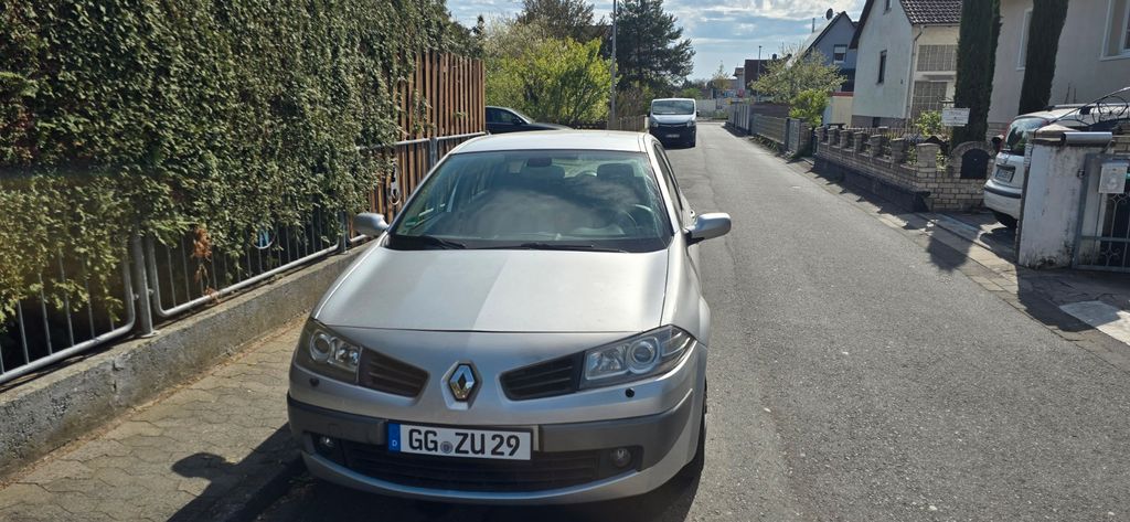 Renault Megane 81.000 km 3.750 &euro; Groß-Gerau 64521