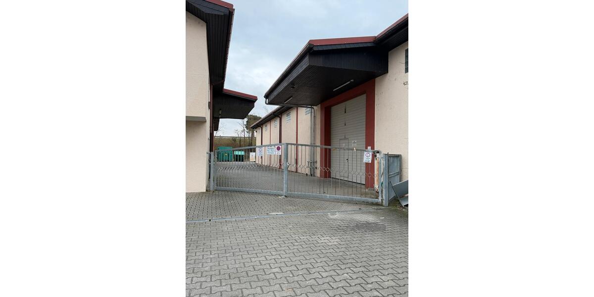 Gewerbeimmobilie: Lagerhalle inkl. Büro – sofort verfügbar zimmer