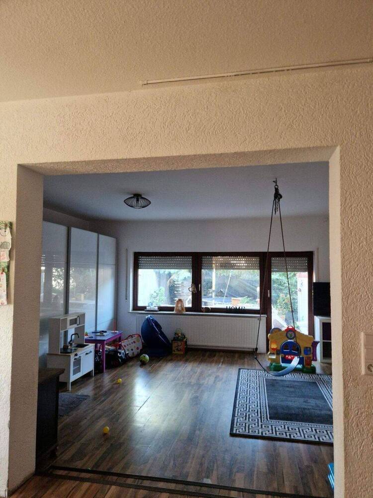 *****Attraktive Doppelhaushälfte mit durchdachtem Grundriss