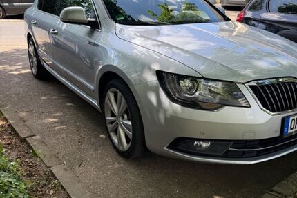 Skoda Superb 242.000 km 8.200 &euro; Offenbach am Main 63067