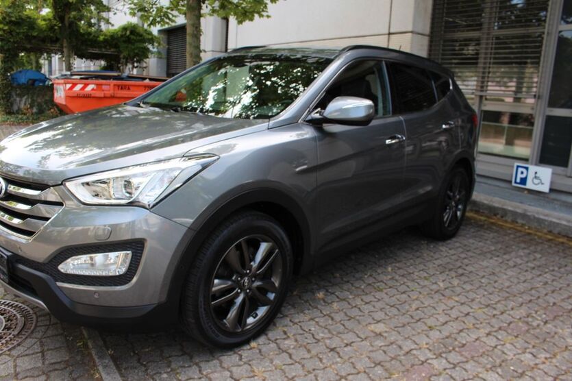 Hyundai SANTA FE 150.000 km 15.200 € Rüsselsheim 65428