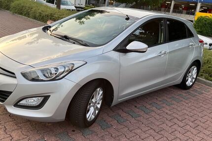 Hyundai i30 145.038 km 7.299 &euro; Frankfurt am Main 60528