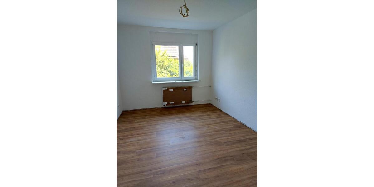 Etagenwohnung Lorsch - 3 Zimmer, 95 m&sup2;, 1.140&euro; | Angebot:26636438