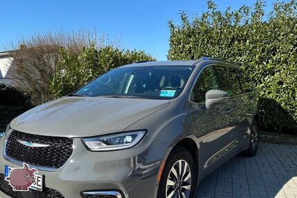 Chrysler Pacifica 65.000 km 34.800 € Pfungstadt 64319