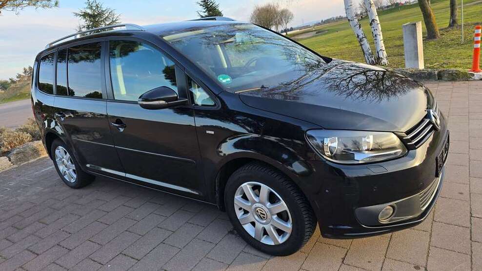 VW Touran 128.200 km 10.980 € Büttelborn 64572