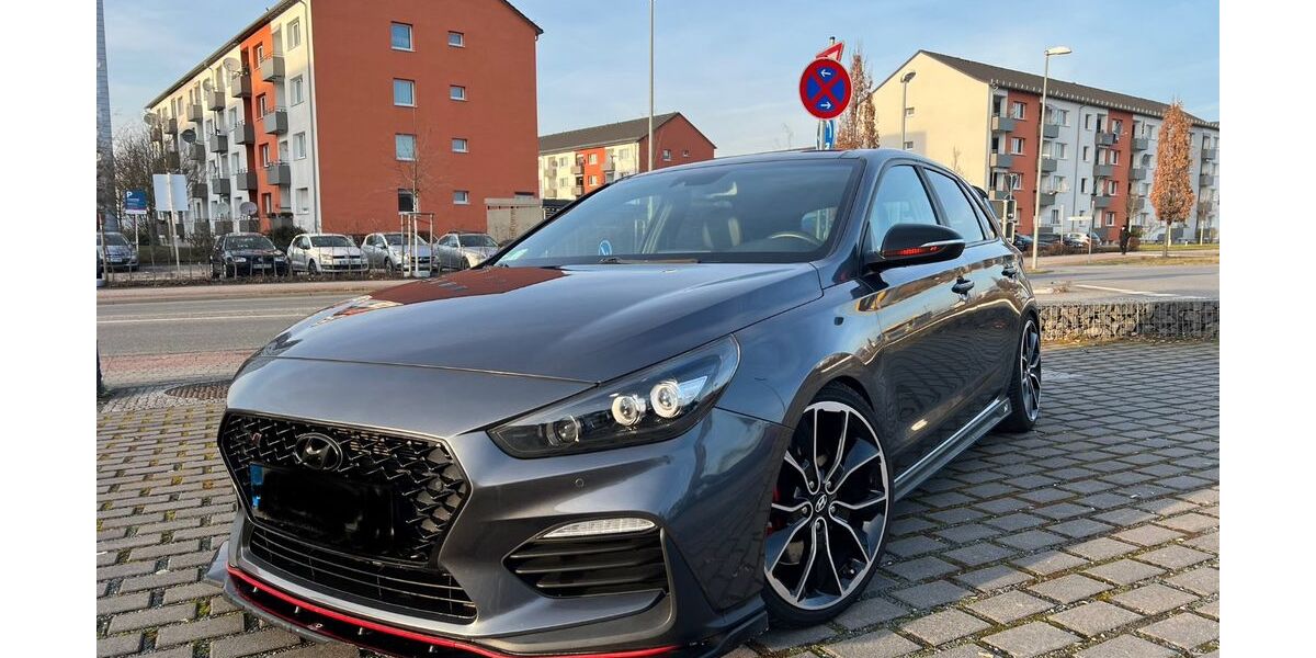 Hyundai i30 94.000 km 20.800 &euro; Frankfurt am Main 60528