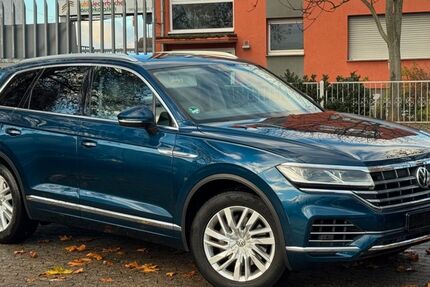VW Touareg 155.700 km 36.500 &euro; Frankfurt am Main 65933
