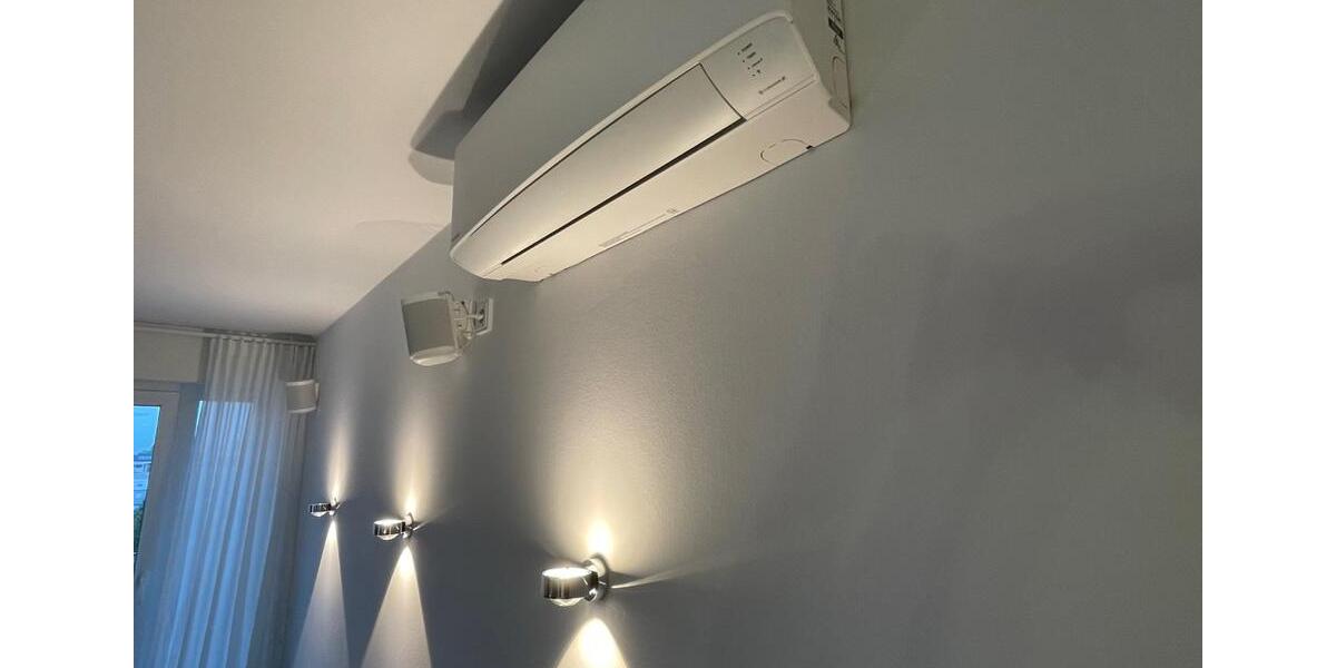 Luxus 2-Z.-Penthouse (98 m²) - Terrasse, AC, TG, Kamin; Möbel 2 zimmer