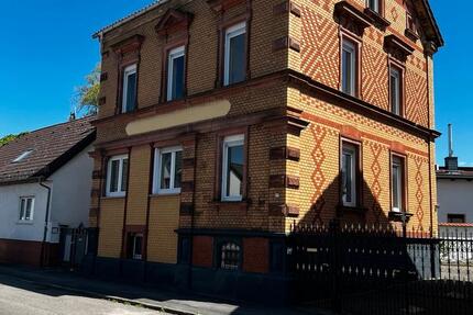 Haus Darmstadt Darmstadt-West - 10 Zimmer, 195 m&sup2;, 2.175&euro; | Angebot:26267907
