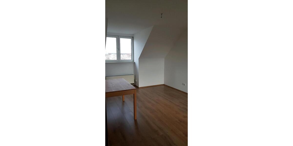 Dachgeschoßwohnung Frankfurt am Main Niederrad - 2 Zimmer, 80 m&sup2;, 1.190&euro; | Angebot:26283677