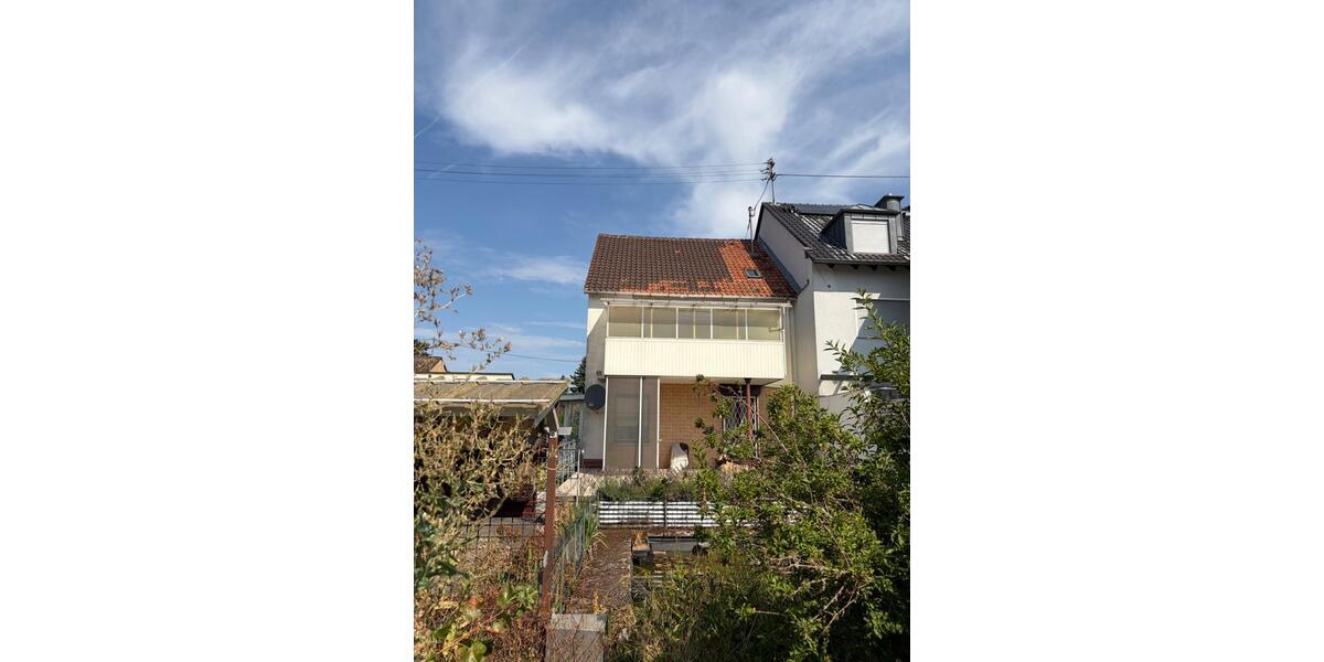 Doppelhaushälfte Frankfurt am Main Schwanheim - 8 Zimmer, 160 m&sup2;, 295.000&euro; | Angebot:27623708