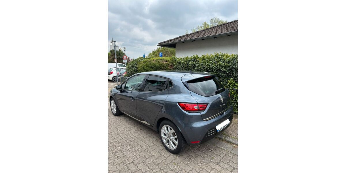 Renault Clio 77.000 km 8.900 &euro; Frankfurt am Main 60318