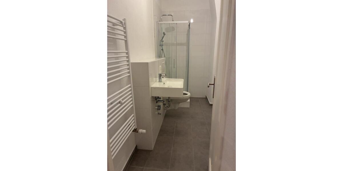 Energieeffiziente Altbau, Wohnung 2025 komplett saniert 1 zimmer