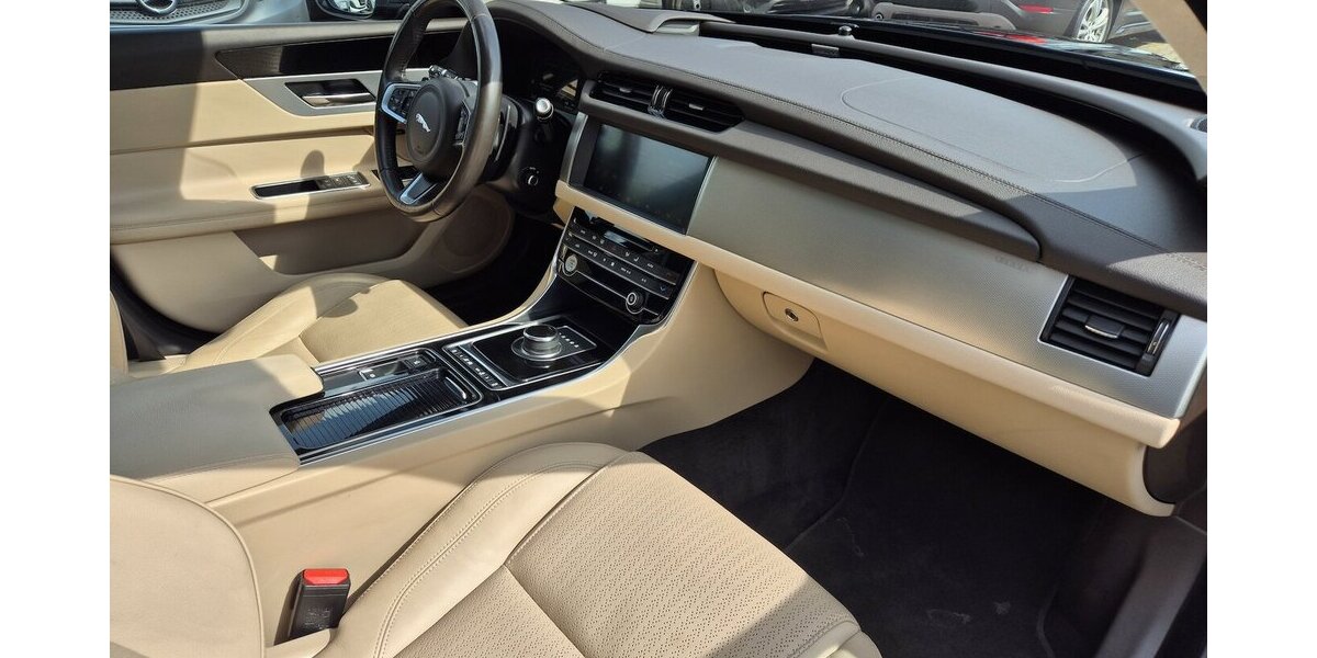 Jaguar XF Prestige Leder, GSHD, Navigation, Rückfahrkamer 104.922 km 21.690 &euro; Rodgau 63110