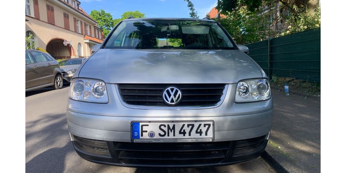 VW Touran 186.000 km 4.500 &euro; Frankfurt am Main 65933