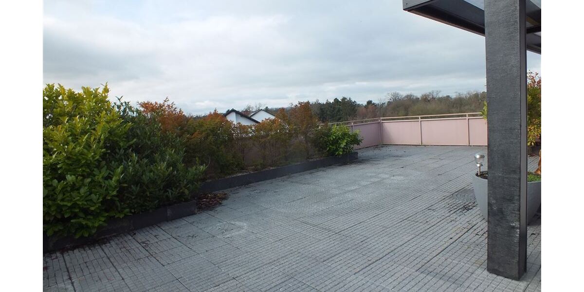 Penthouse mitten in Nauheim mit ca. 135m² Wohnfläche und 185m² Terrasse und Garage - Einfamilienhaus Nauheim | Angebot:27330195