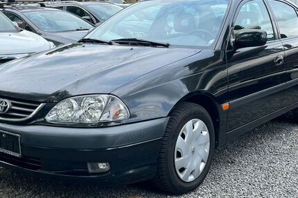 Toyota Avensis 124.731 km 2.890 &euro; Frankfurt 65933