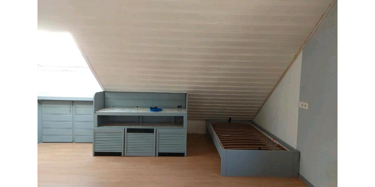 Dachgeschoßwohnung Rüsselsheim am Main - 1 Zimmer, 40 m&sup2;, 490&euro; | Angebot:26490270