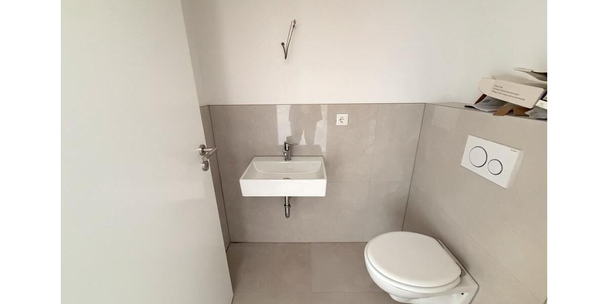 Dachgeschoßwohnung Rüsselsheim am Main - 4 Zimmer, 105 m&sup2;, 1.500&euro; | Angebot:26407527