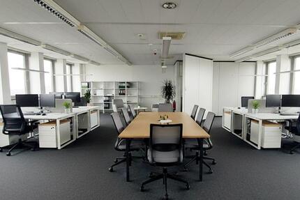 EXKLUSIVES BÜRO IM 6. OG – TEILMÖBLIERT | KLIMA | AB 7 EURM²!* zimmer