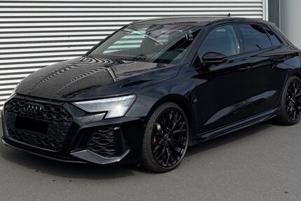 Audi RS3 64.980 km 47.990 &euro; Obertshausen 63179