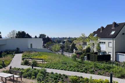 Wohnung Hofheim am Taunus - 3 Zimmer, 94 m&sup2;, 1.700&euro; | Angebot:26364663