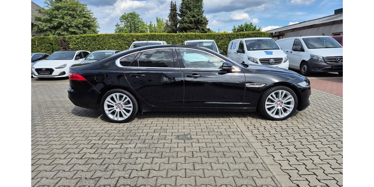 Jaguar XF Prestige Leder, GSHD, Navigation, Rückfahrkamer 104.922 km 21.690 &euro; Rodgau 63110