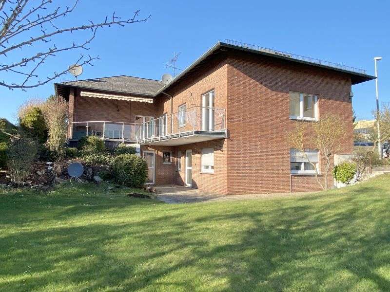 Haus zum Mieten in Wiesbaden 2.940 € 313 m²