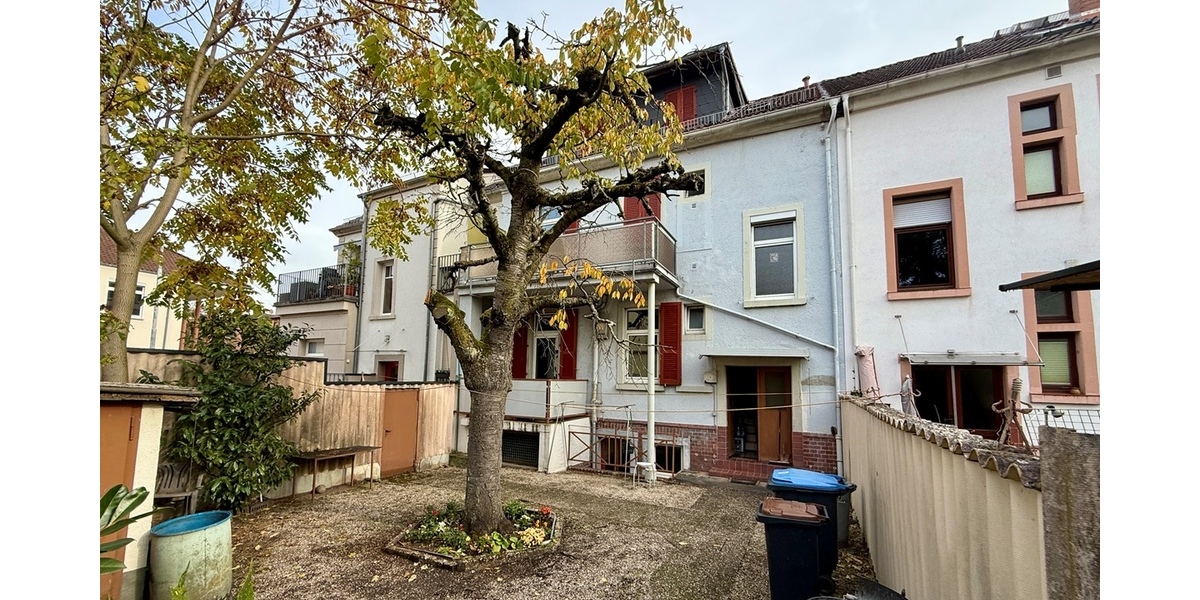 Charmantes 1- bis 3-Familienhaus in zentraler und dennoch ruhiger Lage von Neu-Isenburg 9 zimmer