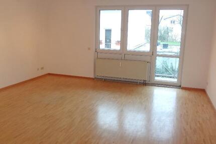 2 ZKBB* KFZ-Stell* max. 1 Pers* kl. EBK* Wannenbad* Parketboden* S-W BalkonLoggia* DA-Bessungerstr. - Wohnung Darmstadt / Bessungen Bessungen | Angebot:27092927