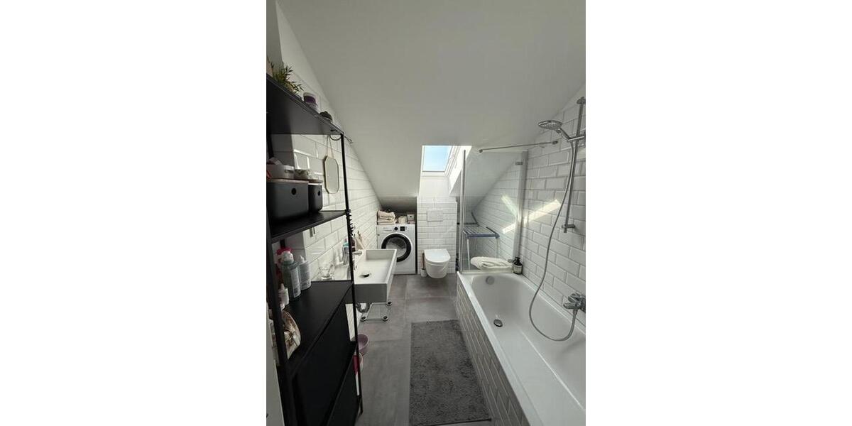 Dachgeschoßwohnung Offenbach am Main Hafen - 2.5 Zimmer, 52 m&sup2;, 950&euro; | Angebot:25544453