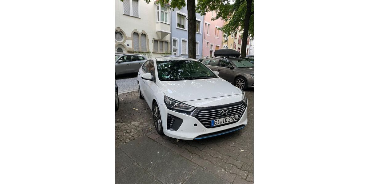 Hyundai IONIQ 167.000 km 8.500 &euro; Frankfurt am Main 60322