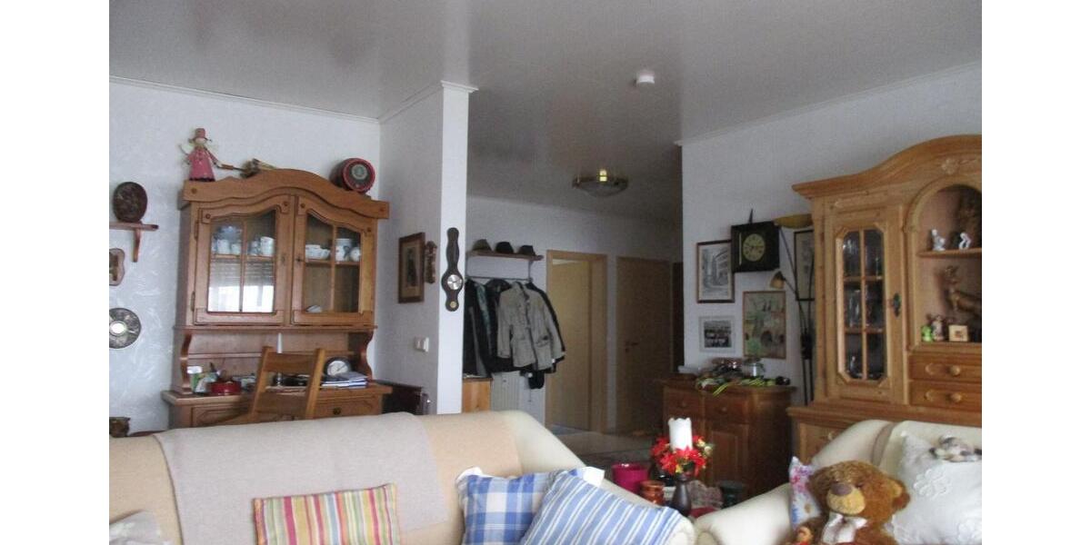 Wohnung 1 Etage 90qm Balkon Aufzug Garage in Nauheim 1 zimmer