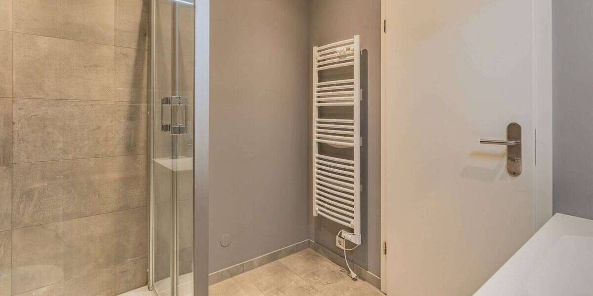 Etagenwohnung Frankfurt am Main Bahnhofsviertel - 2 Zimmer, 55 m&sup2;, 1.580&euro; | Angebot:26154035