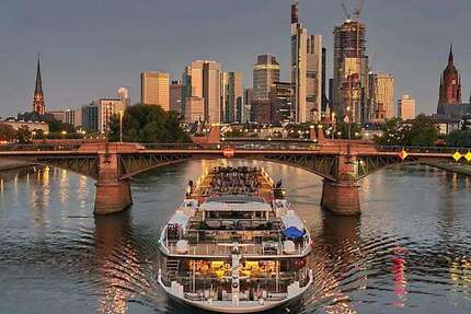 Haus zum Kaufen in Frankfurt 2.600.000 € 613 m² 24 zimmer