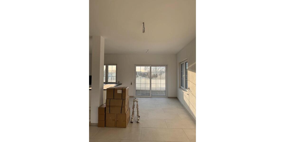 Dachgeschoßwohnung Offenbach am Main Bürgel - 4 Zimmer, 120 m&sup2;, 1.980&euro; | Angebot:24615324